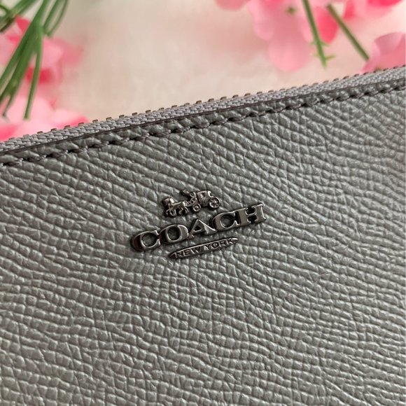 SOLD🪙🪄Coach Zip Card Case In Colorblock🪙 - Picture 4 of 5